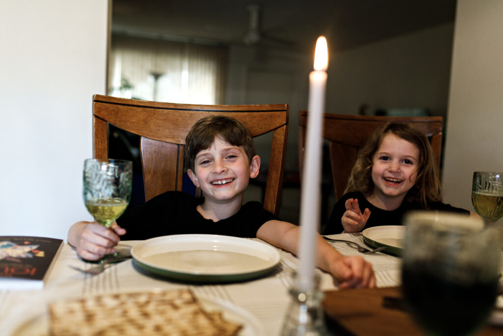 kids celebrating passover